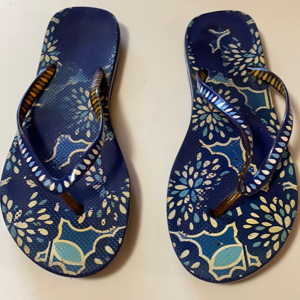 Blue Print Thick Sole Sandals with Plastic Straps